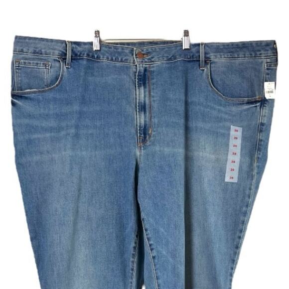 Old Navy Jeans NEW Mid Rise Kicker Boot Cut Light Wash Women’s Plus Size 28L - Picture 4 of 9
